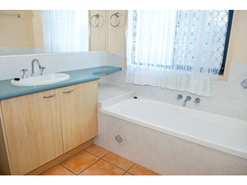 9 Chablis Crt, Buderim QLD 4556