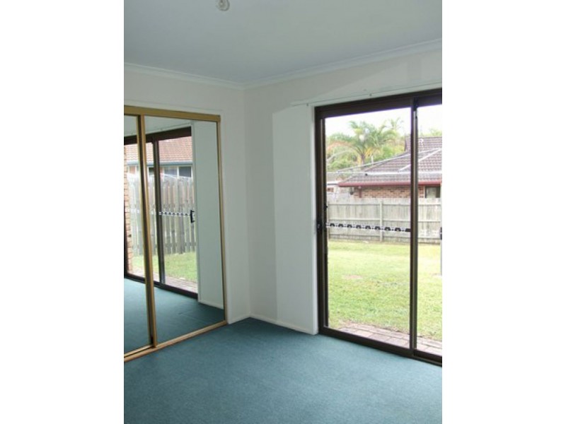 42 Elkhorn St, Kuluin QLD 4558