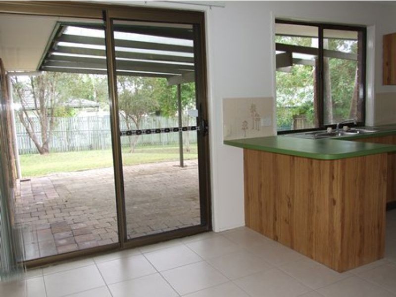 42 Elkhorn St, Kuluin QLD 4558
