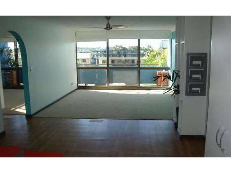 6/4 Corowa Crt, Mooloolaba QLD 4557