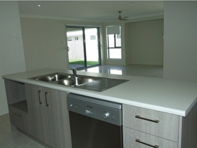 35 Kepplegrove Dr, Sippy Downs QLD 4556