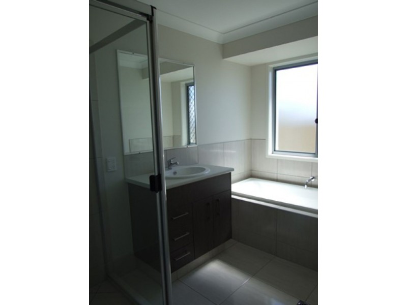 35 Kepplegrove Dr, Sippy Downs QLD 4556