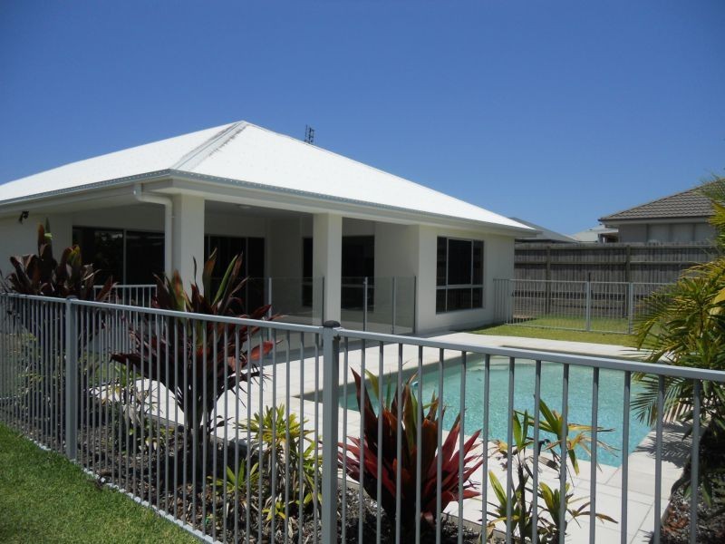 3 Mornington Cres, Peregian Springs QLD 4573