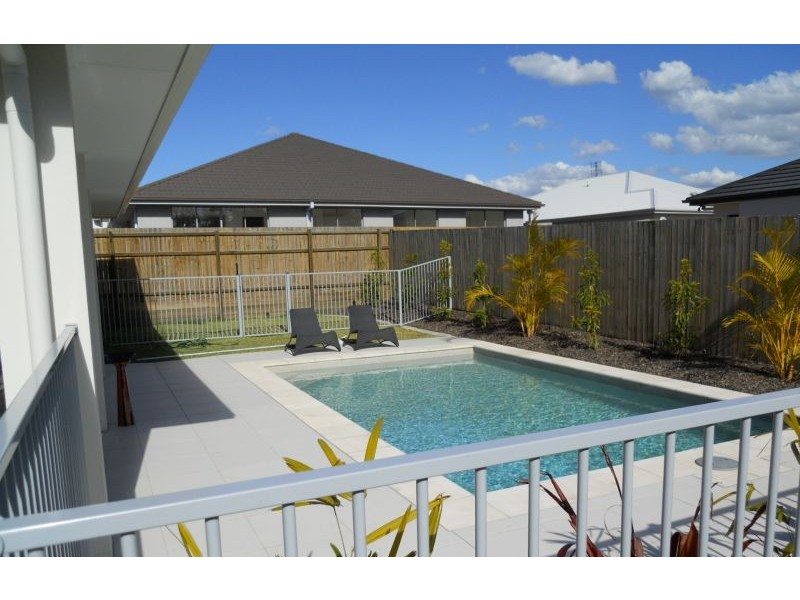 3 Mornington Cres, Peregian Springs QLD 4573