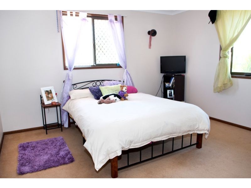 37 Enfield Cres, Battery Hill QLD 4551