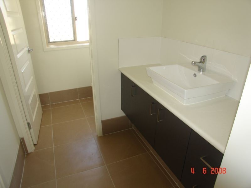 6 Silver Rock Crt, Glass House Mountains QLD 4518