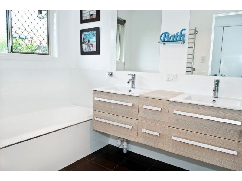 25 Oakgrove Way, Sippy Downs QLD 4556