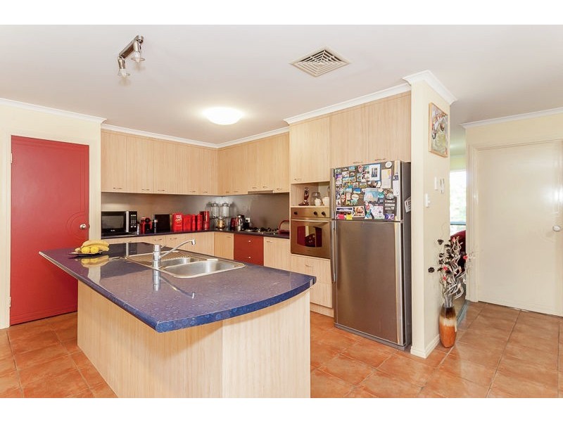 4 Georgia Court, New Auckland QLD 4680