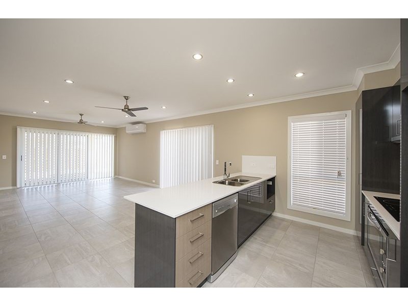 15 Jardine Crescent, Boyne Island QLD 4680