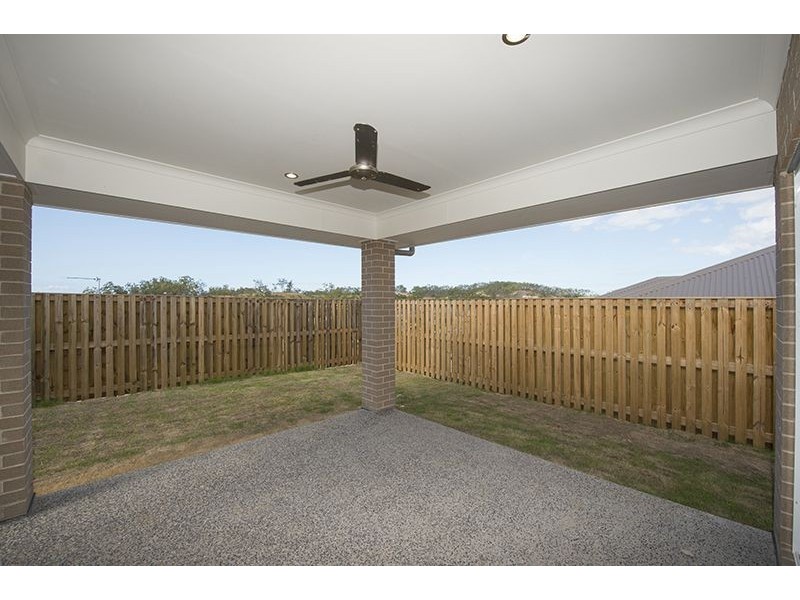 15 Jardine Crescent, Boyne Island QLD 4680