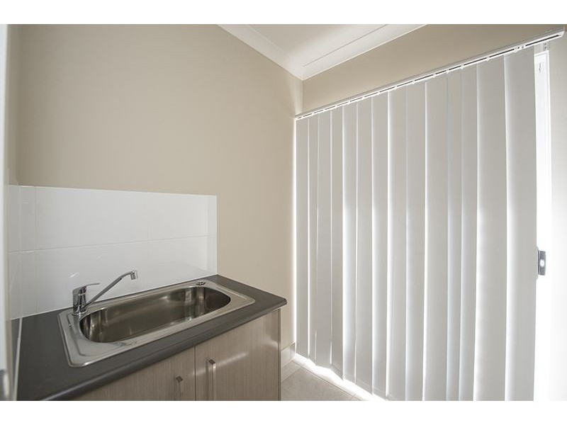 15 Jardine Crescent, Boyne Island QLD 4680