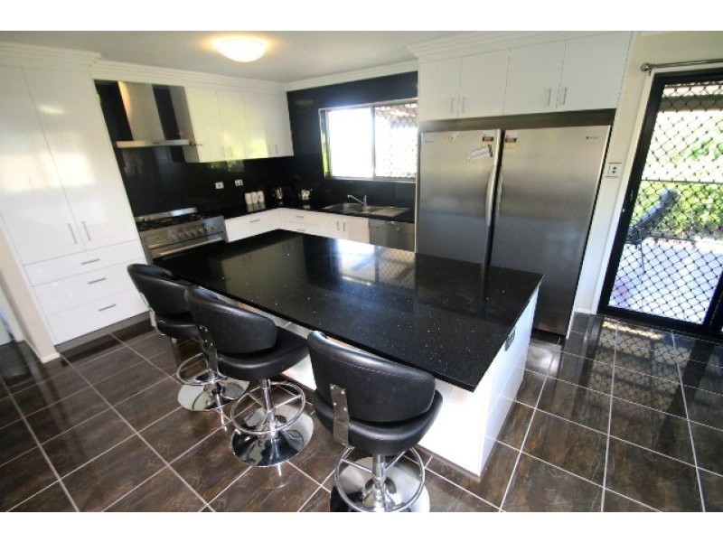 236 Oaka Street, South Gladstone QLD 4680