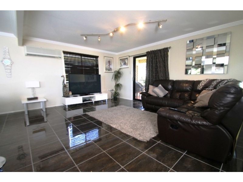 236 Oaka Street, South Gladstone QLD 4680