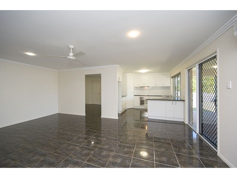 4b Golf View Drive, Boyne Island QLD 4680