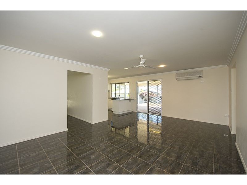 4b Golf View Drive, Boyne Island QLD 4680