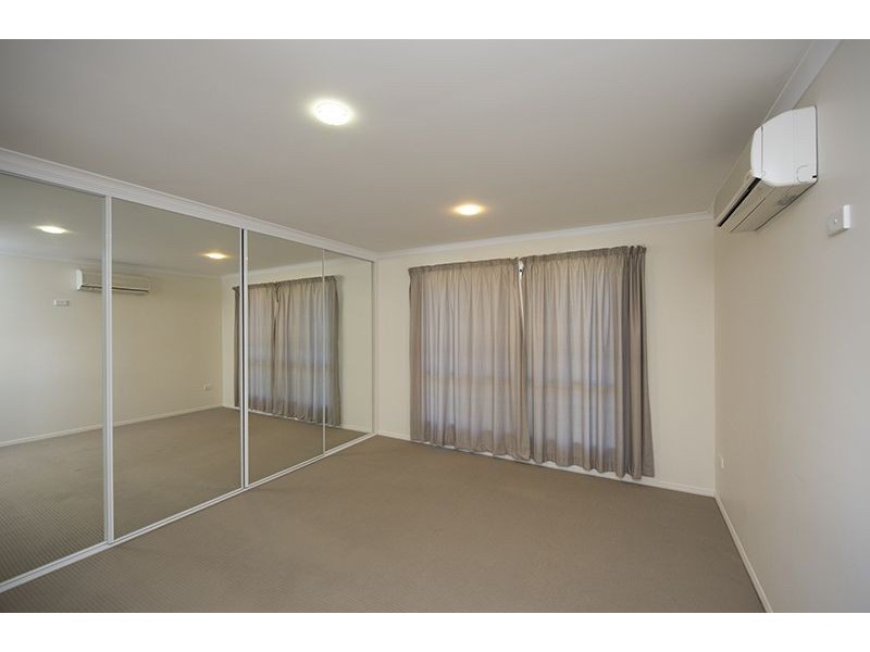 4b Golf View Drive, Boyne Island QLD 4680