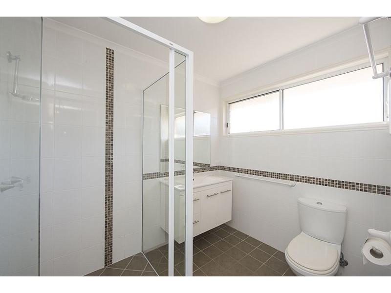 4b Golf View Drive, Boyne Island QLD 4680