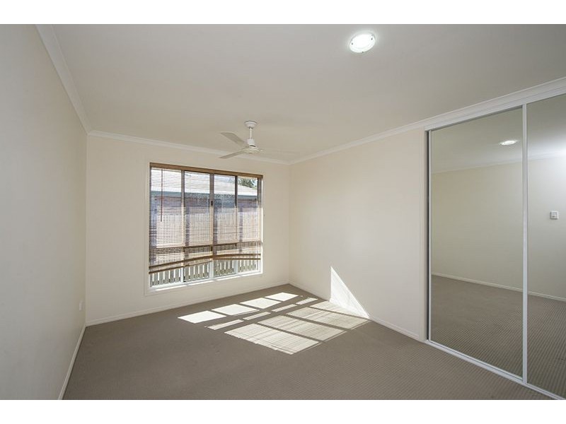 4b Golf View Drive, Boyne Island QLD 4680
