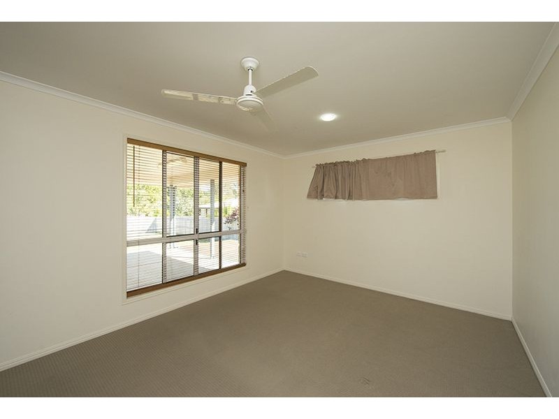 4b Golf View Drive, Boyne Island QLD 4680