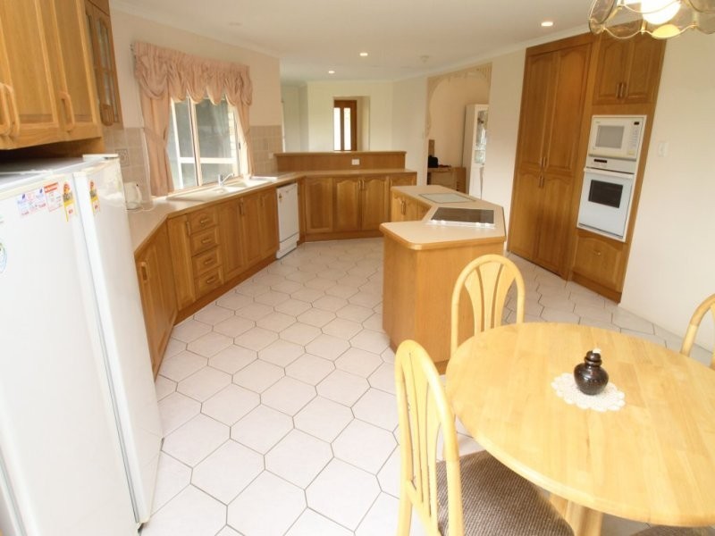 53 Dixon Drive, Telina QLD 4680