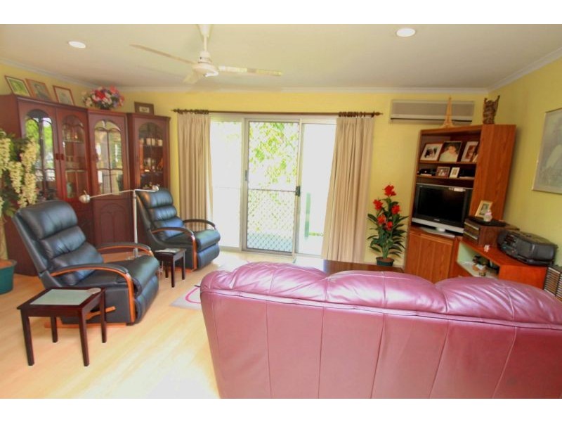 8 Herbertson Street, West Gladstone QLD 4680