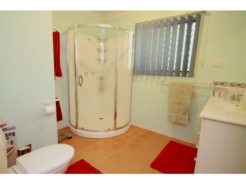 8 Herbertson Street, West Gladstone QLD 4680