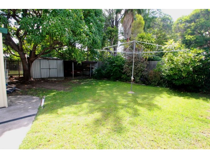 8 Herbertson Street, West Gladstone QLD 4680