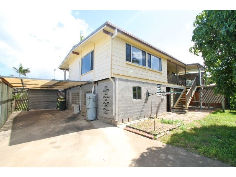 15 Campbell Street, Clinton QLD 4680