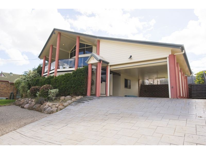 3 Daydream Drive, Clinton QLD 4680