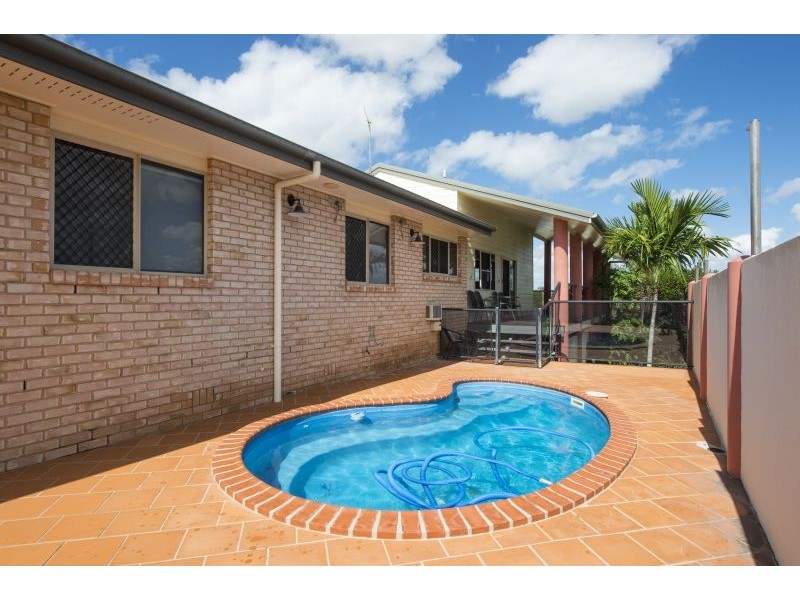 3 Daydream Drive, Clinton QLD 4680