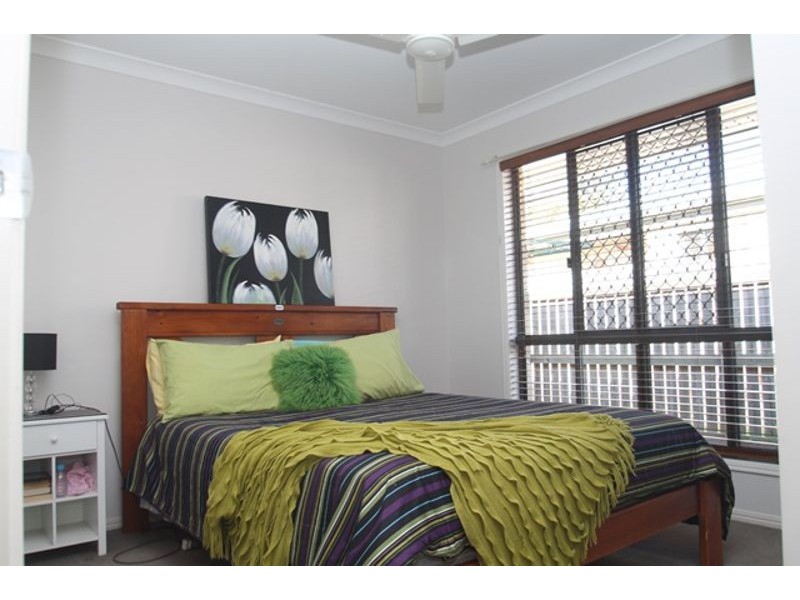 11 Larcom Rise, West Gladstone QLD 4680