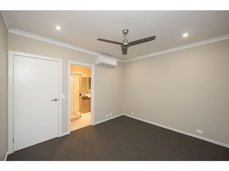 17 Jardine Crescent, Boyne Island QLD 4680