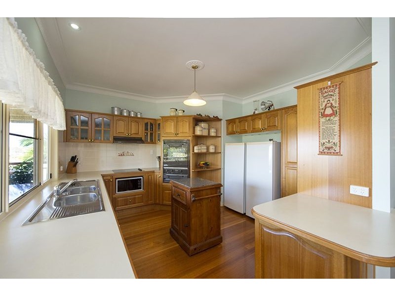 12 Chauvel Court, Boyne Island QLD 4680