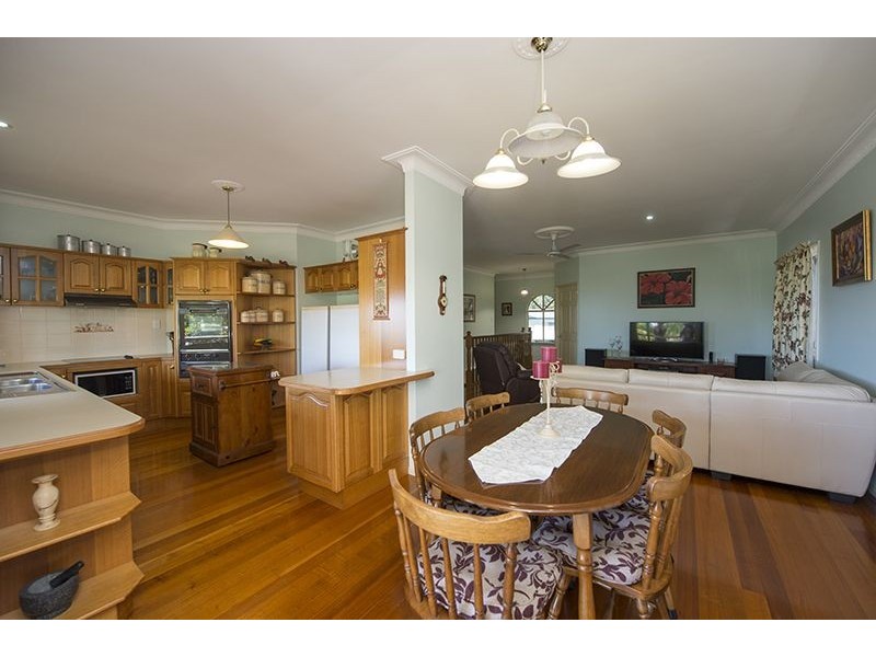 12 Chauvel Court, Boyne Island QLD 4680