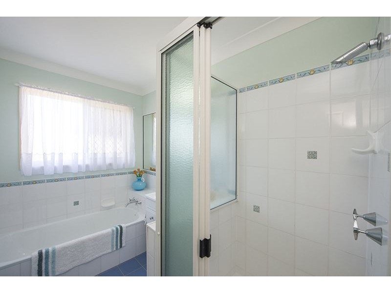 12 Chauvel Court, Boyne Island QLD 4680