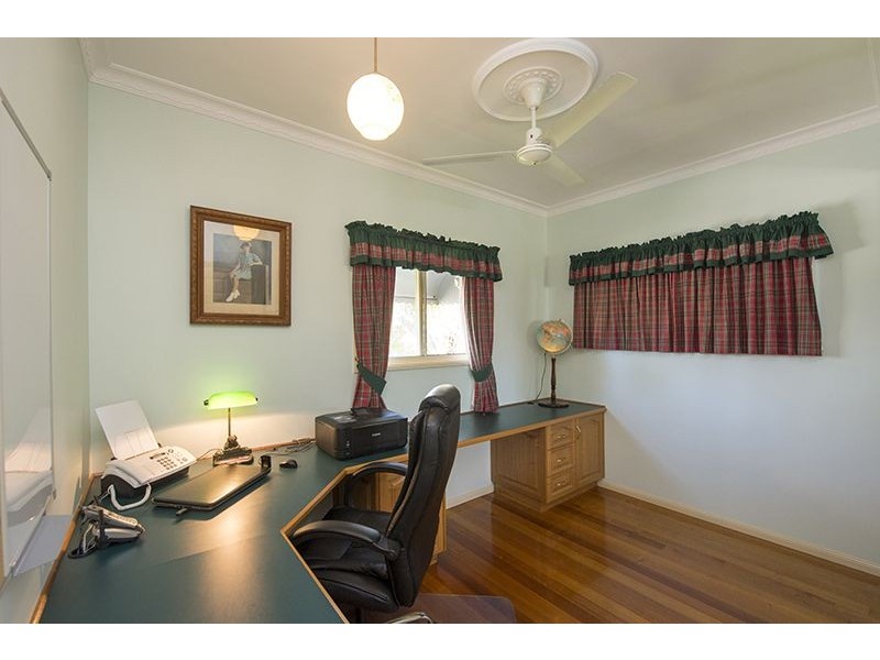 12 Chauvel Court, Boyne Island QLD 4680