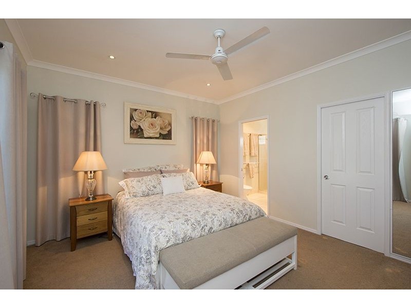 2a Golf View Drive, Boyne Island QLD 4680