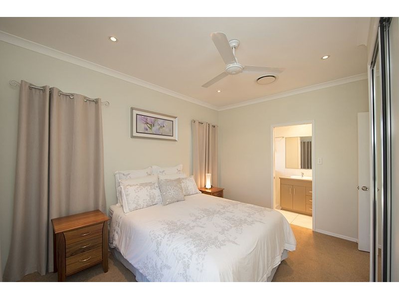 2a Golf View Drive, Boyne Island QLD 4680