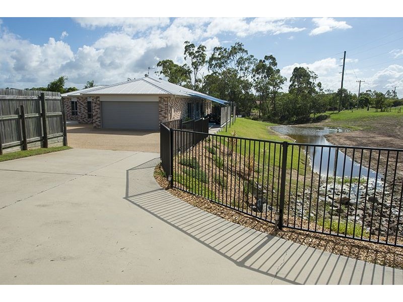 2a Golf View Drive, Boyne Island QLD 4680