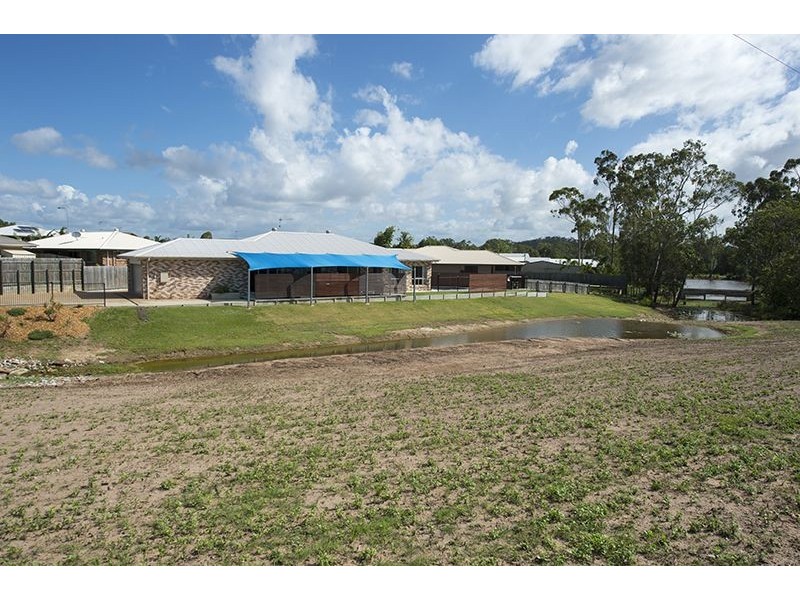 2a Golf View Drive, Boyne Island QLD 4680
