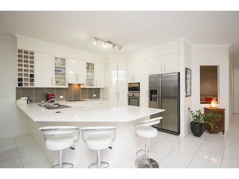 5 Jenny Lind Court, Boyne Island QLD 4680