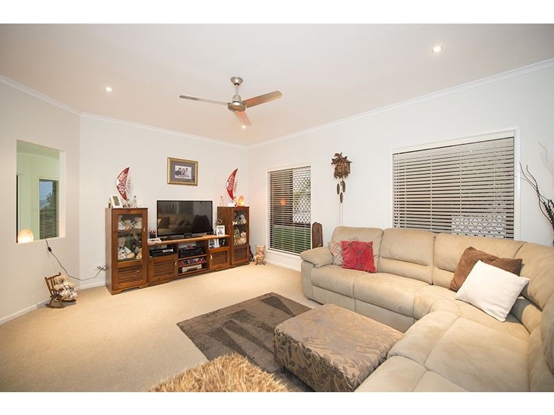 5 Jenny Lind Court, Boyne Island QLD 4680