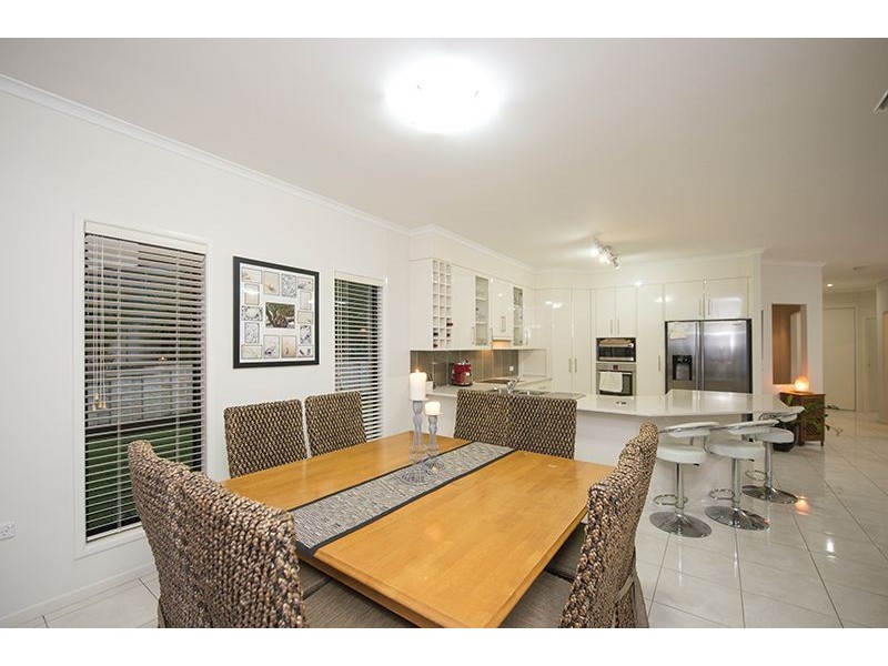 5 Jenny Lind Court, Boyne Island QLD 4680