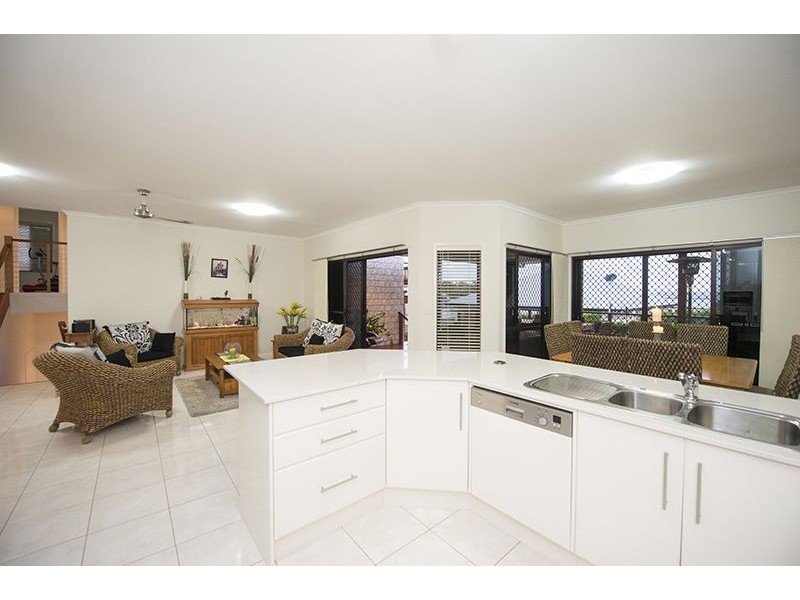 5 Jenny Lind Court, Boyne Island QLD 4680