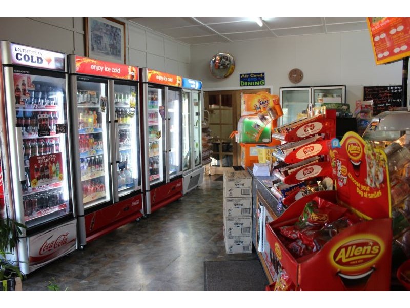 17 Cunningham Street, Monto QLD 4630