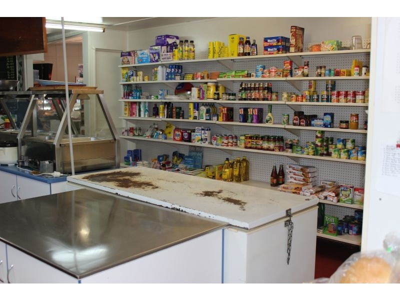 17 Cunningham Street, Monto QLD 4630