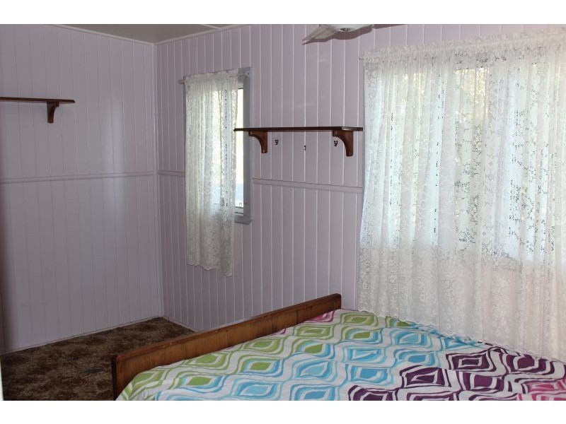 17 Cunningham Street, Monto QLD 4630