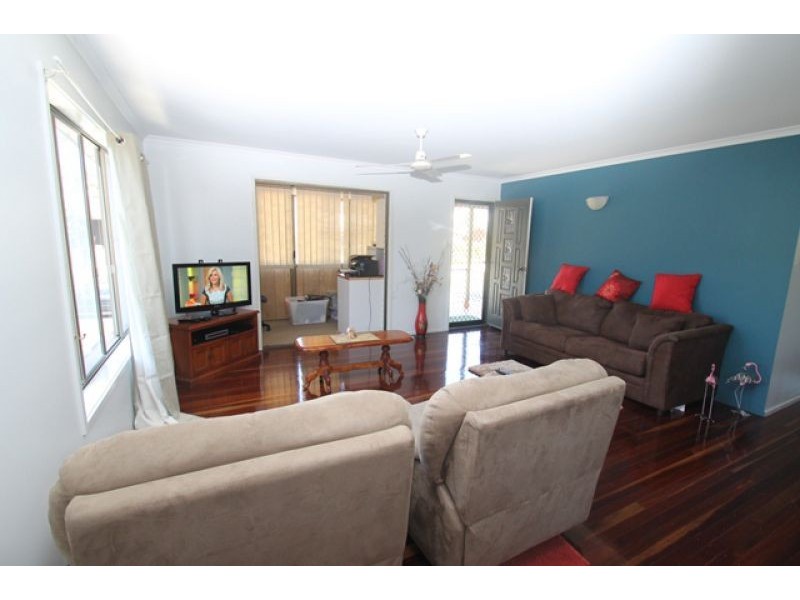 16 Jupiter Street, Telina QLD 4680