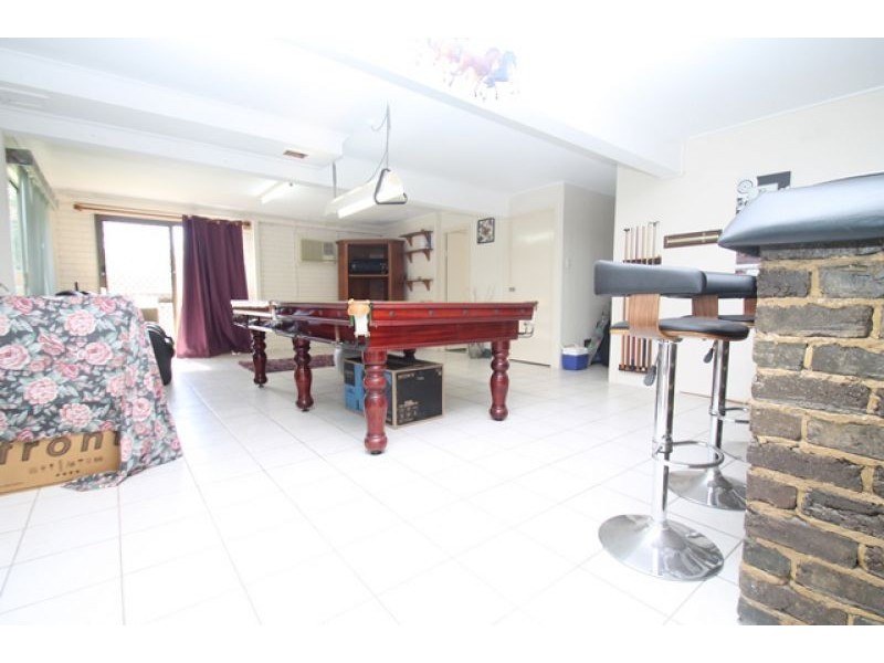 16 Jupiter Street, Telina QLD 4680