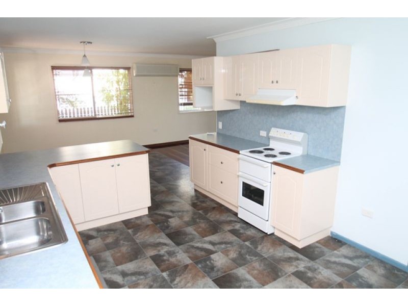 26 Glegg Street, West Gladstone QLD 4680